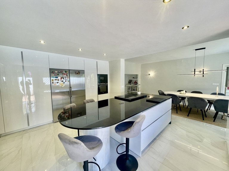 Villa for Sale in Sotogrande, Cadiz 12