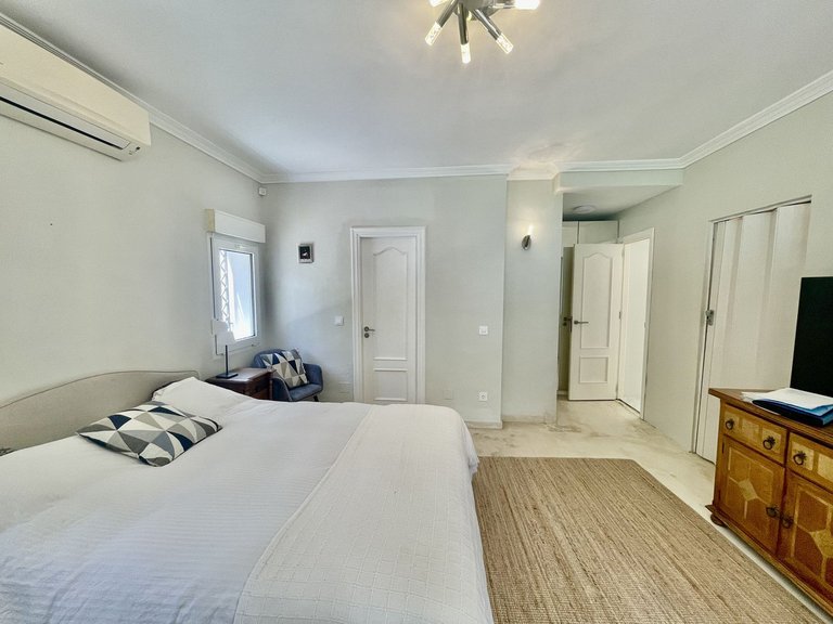 Villa for Sale in Sotogrande, Cadiz 19