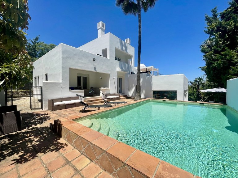 Villa for Sale in Sotogrande, Cadiz 2
