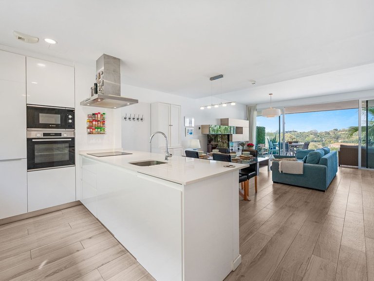 Villa for Sale in Cancelada, Malaga 11