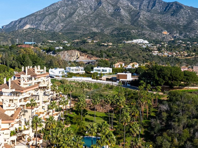 Apartment for Sale in The Golden Mile, Malaga 23