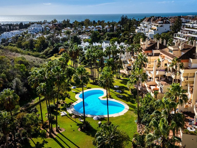 Apartment for Sale in The Golden Mile, Malaga 27