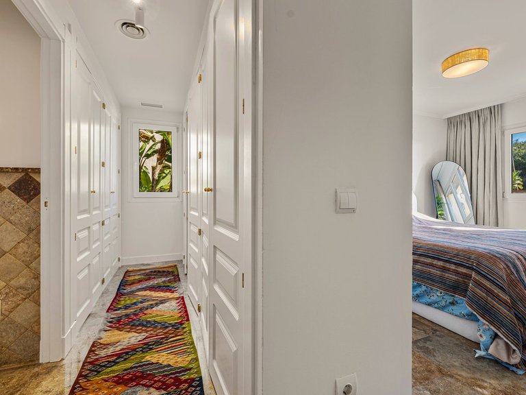 Apartment for Sale in The Golden Mile, Malaga 6