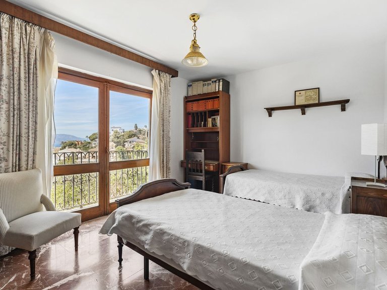 Villa for Sale in El Candado, Malaga 14