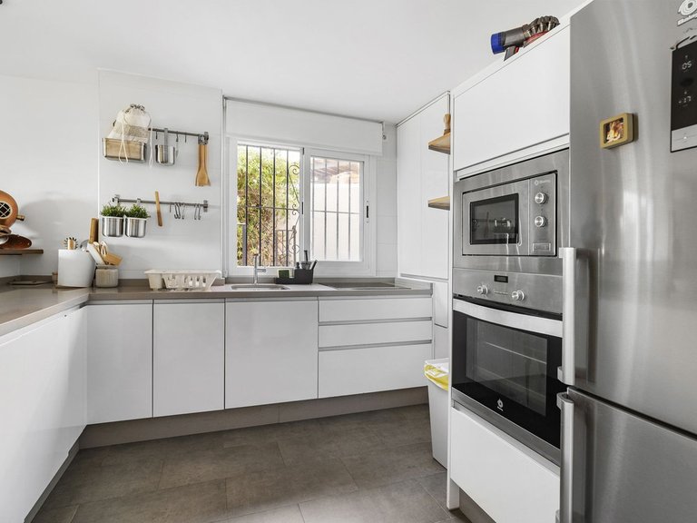 Villa for Sale in El Candado, Malaga 18