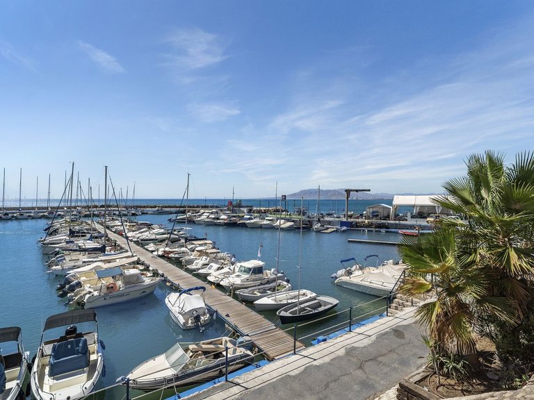 Villa for Sale in El Candado, Malaga 25