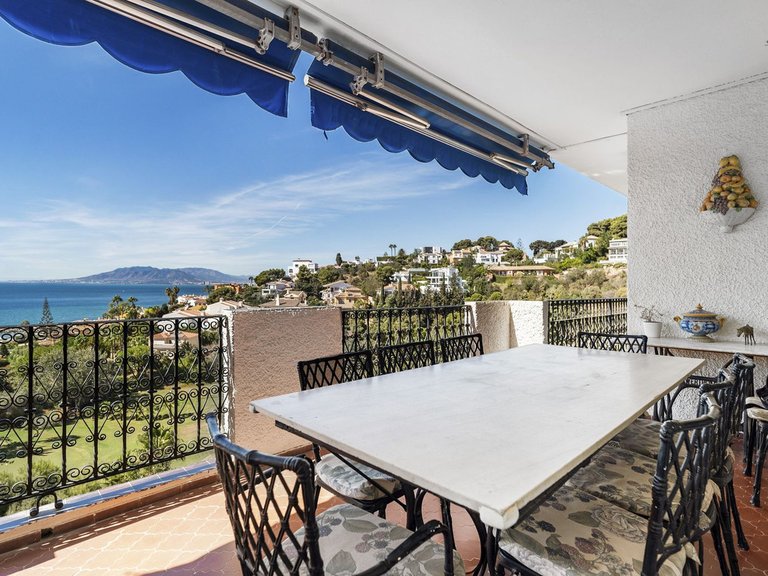 Villa for Sale in El Candado, Malaga 3