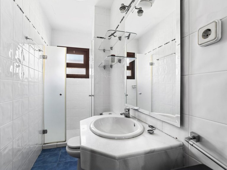 Villa for Sale in El Candado, Malaga 9