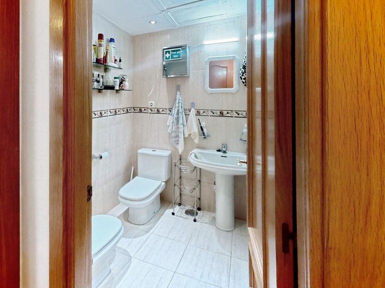 Penthouse for Sale in Costa del Sol, Benalmadena Costa, Malaga 16