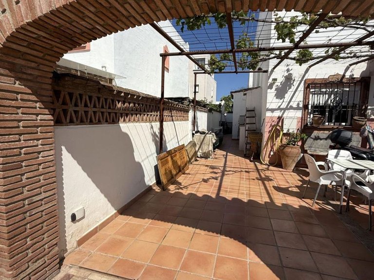 Villa for Sale in Estepona, Malaga 1