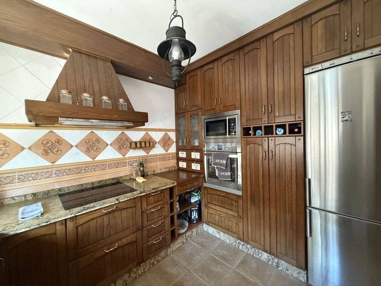 Villa for Sale in Estepona, Malaga 5