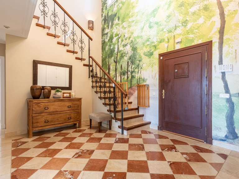 Villa for Sale in Nueva Andalucía, Malaga 14