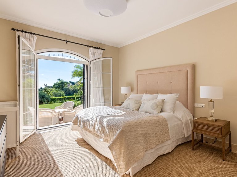 Villa for Sale in Nueva Andalucía, Malaga 20