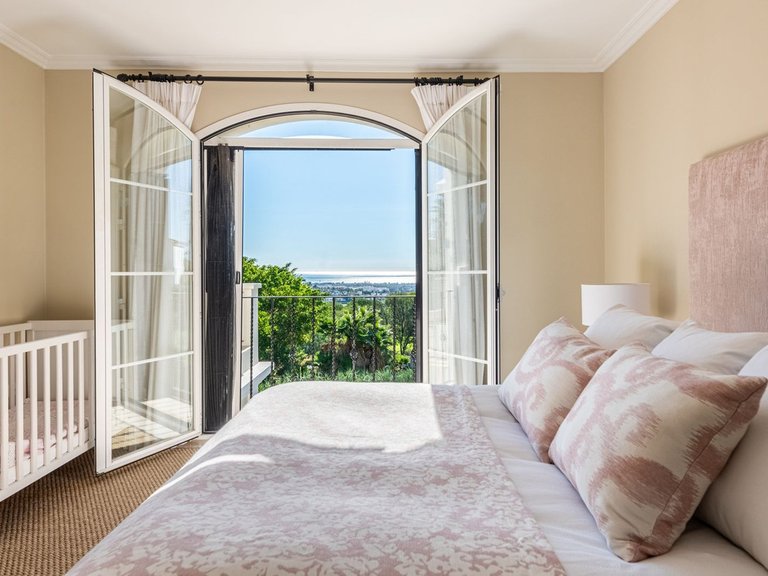 Villa for Sale in Nueva Andalucía, Malaga 21