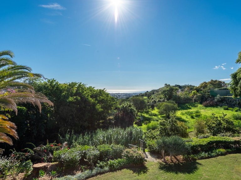 Villa for Sale in Nueva Andalucía, Malaga 34