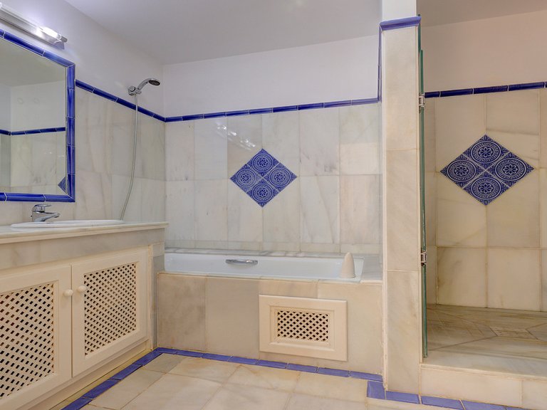 Apartment for Sale in Casares, Malaga 13