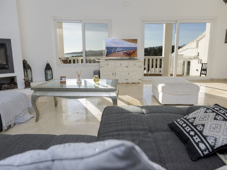 Villa for Sale in El Chaparral, Malaga 10