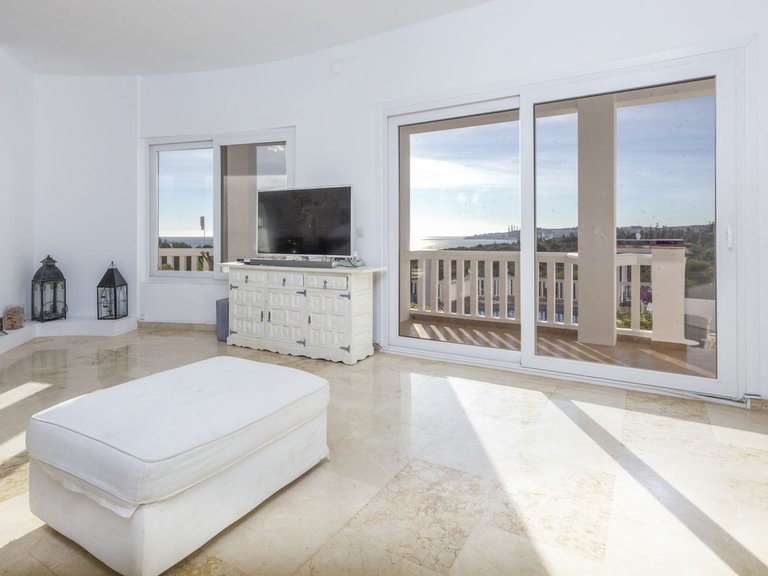 Villa for Sale in El Chaparral, Malaga 12
