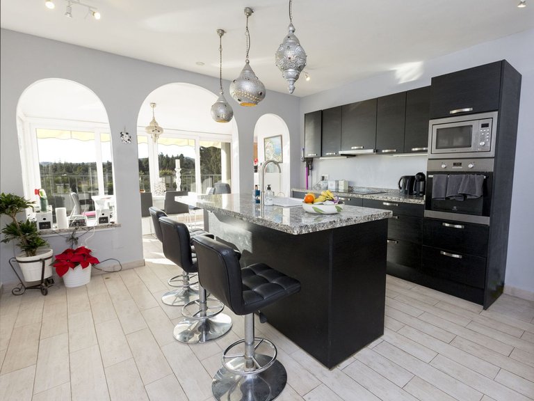 Villa for Sale in El Chaparral, Malaga 13