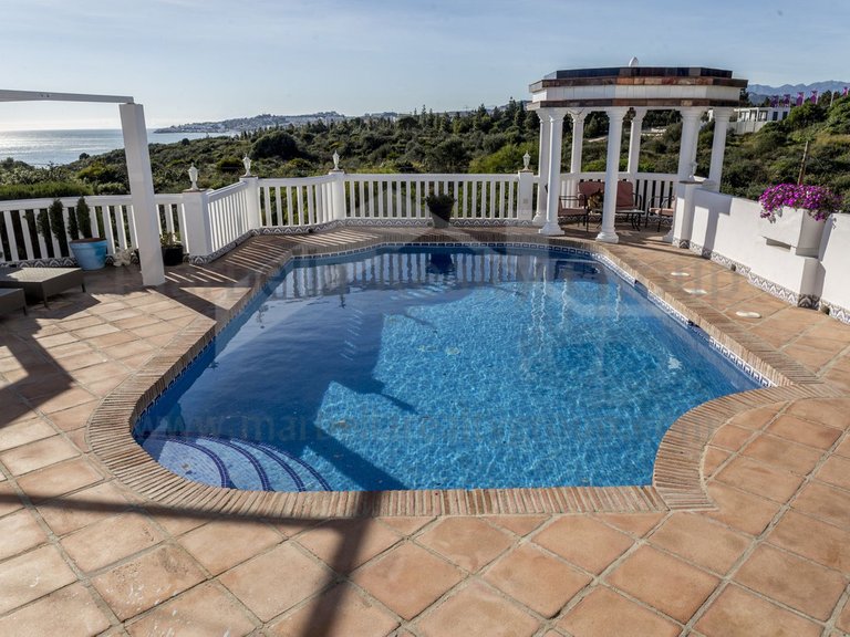 Villa for Sale in El Chaparral, Malaga 32