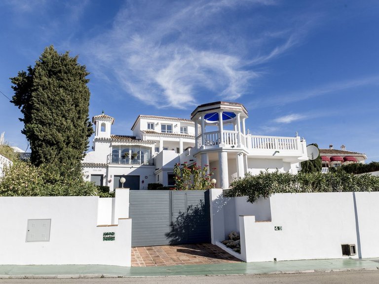 Villa for Sale in El Chaparral, Malaga 34