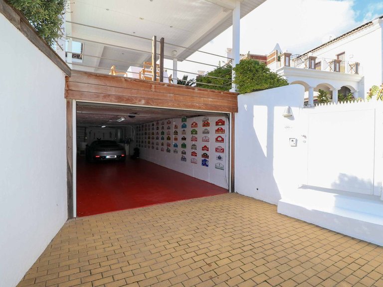 Villa for Sale in Benahavís, Malaga 27