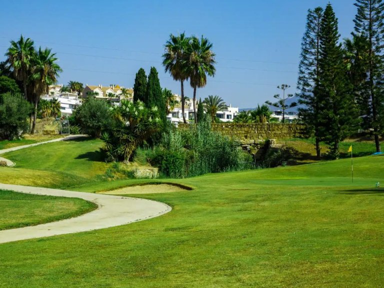 Plot for Sale in El Paraiso, Malaga 11