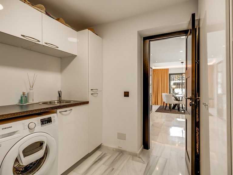 Villa for Sale in Nueva Andalucía, Malaga 19