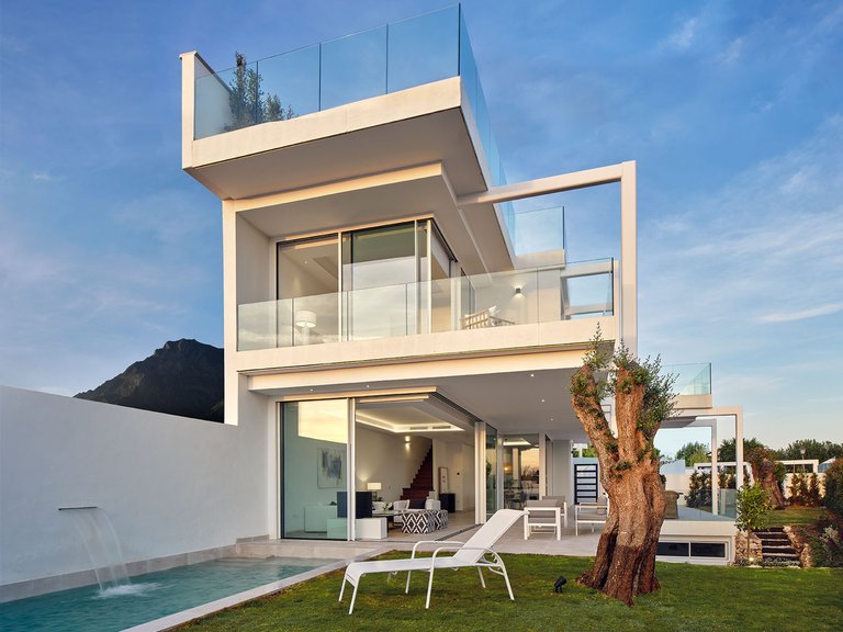 Villa for Sale in Costa del Sol Marbella, Malaga 1