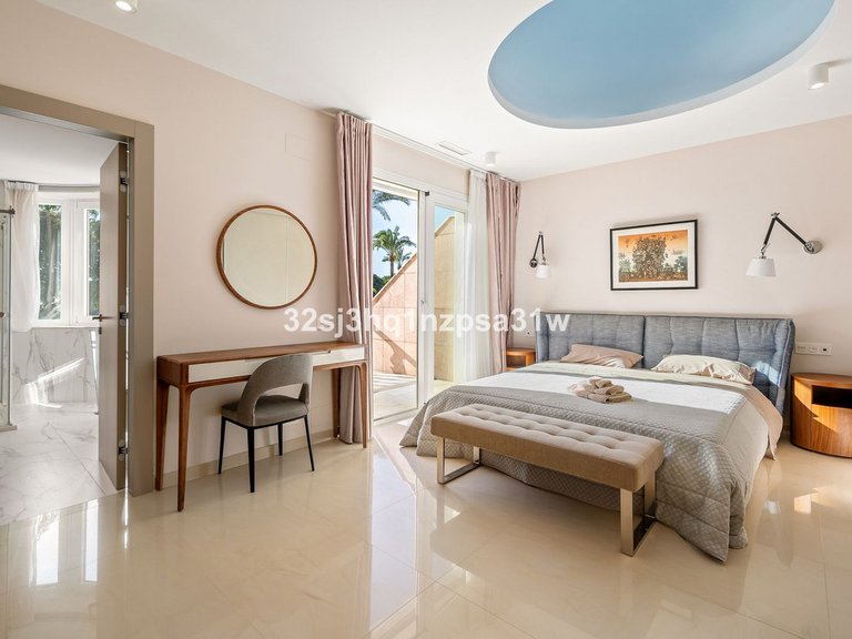 Apartment for Sale in Marbella, Malaga 14