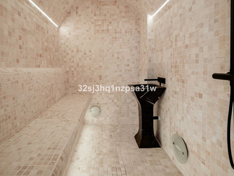 Apartment for Sale in Marbella, Malaga 29