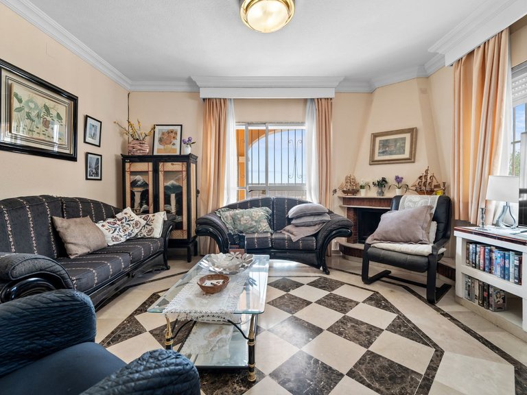 Villa for Sale in Benalmadena, Malaga 10
