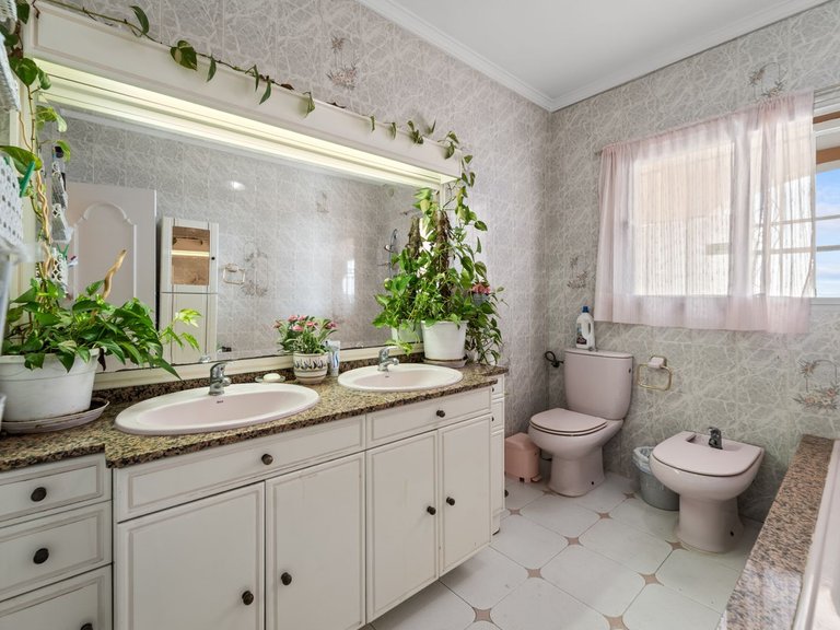 Villa for Sale in Benalmadena, Malaga 18