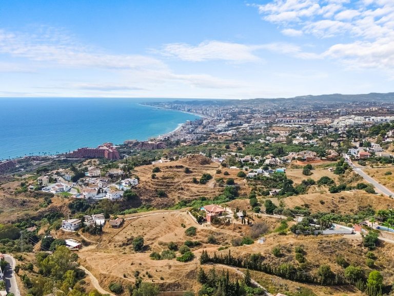 Villa for Sale in Benalmadena, Malaga 3