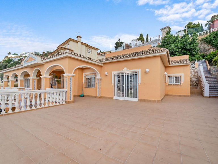 Villa for Sale in Benalmadena, Malaga 8