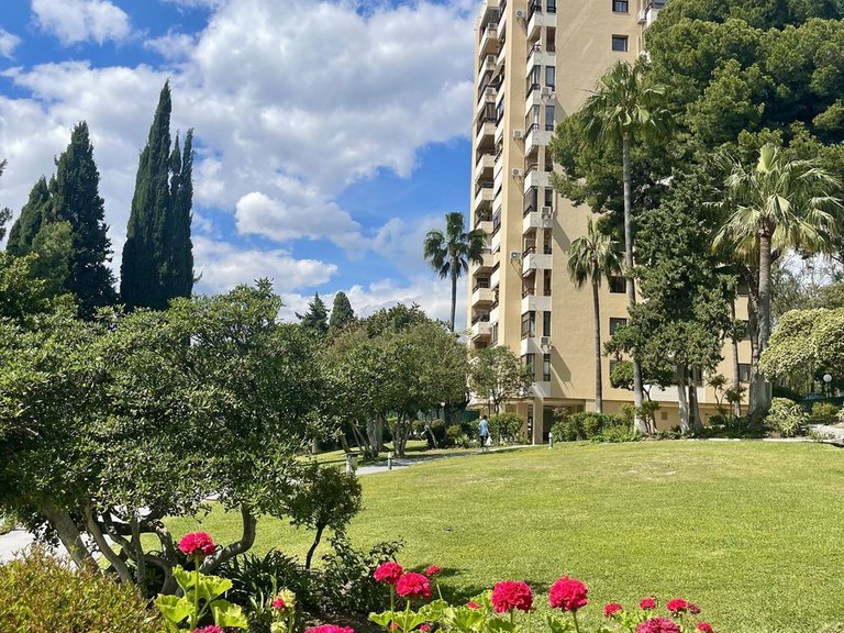 Apartment for Sale in Nueva Andalucía, Malaga 16