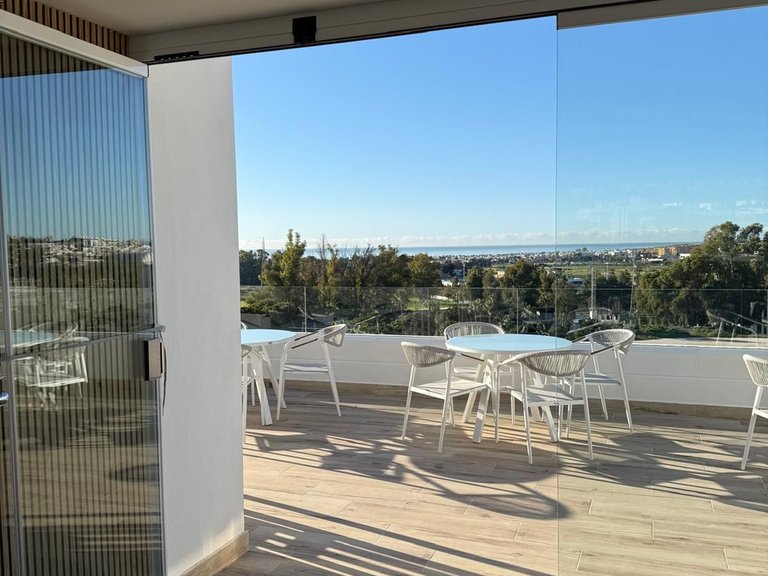 Apartment for Sale in Nueva Andalucía, Malaga 18