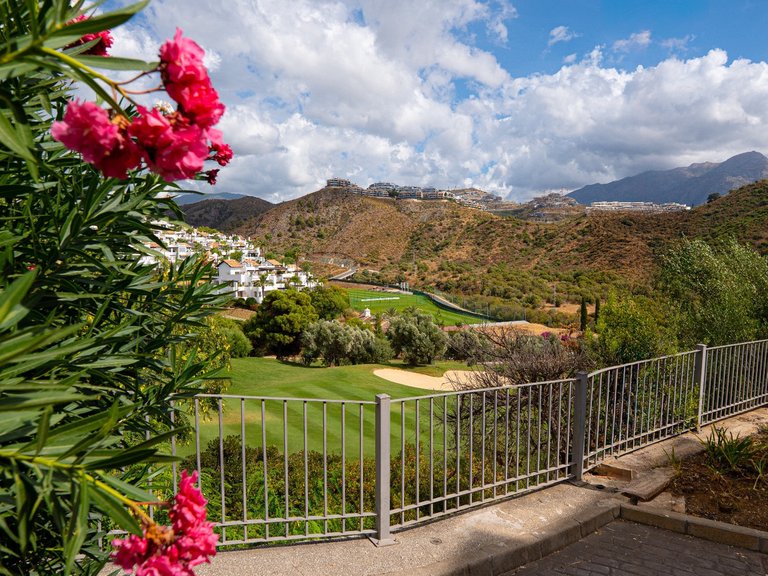 Apartment for Sale in La Quinta, Malaga 23