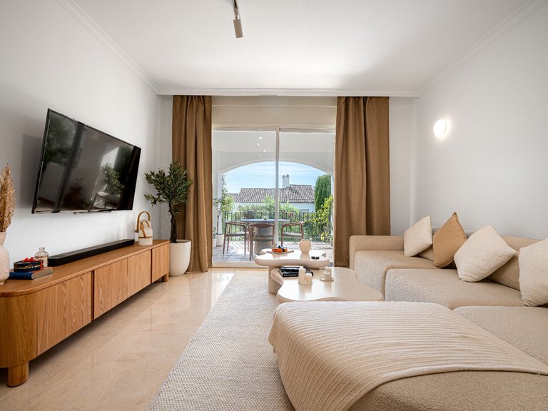 Apartment for Sale in La Quinta, Malaga 8