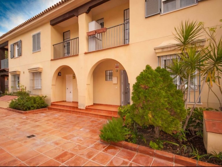 Villa for Sale in San Pedro De Alcántara, Malaga 2