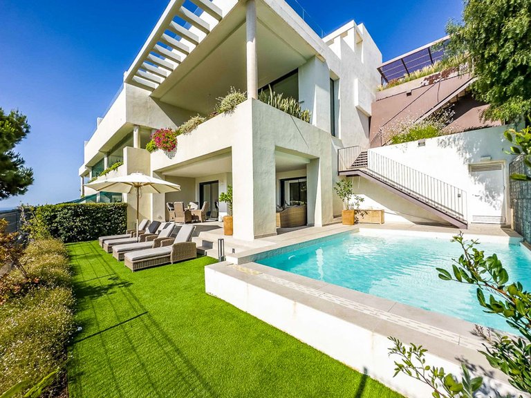 Villa for Sale in Marbella, Malaga 1