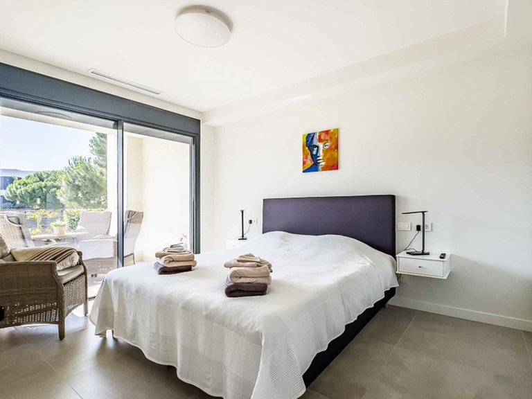 Villa for Sale in Marbella, Malaga 16