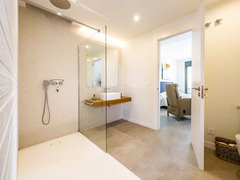 Villa for Sale in Marbella, Malaga 26