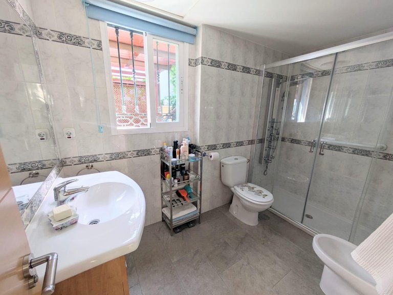 Villa for Sale in Málaga, Malaga 20