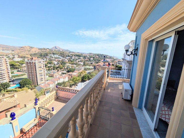 Villa for Sale in Málaga, Malaga 28