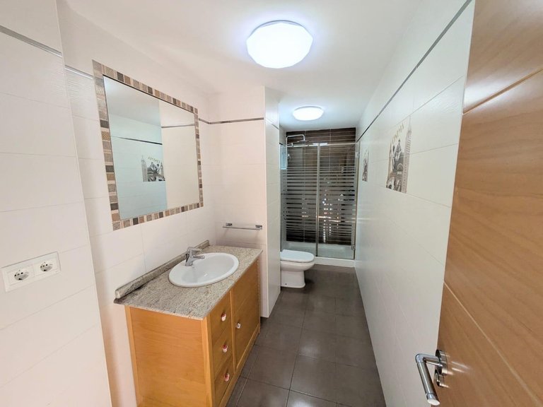 Villa for Sale in Málaga, Malaga 38