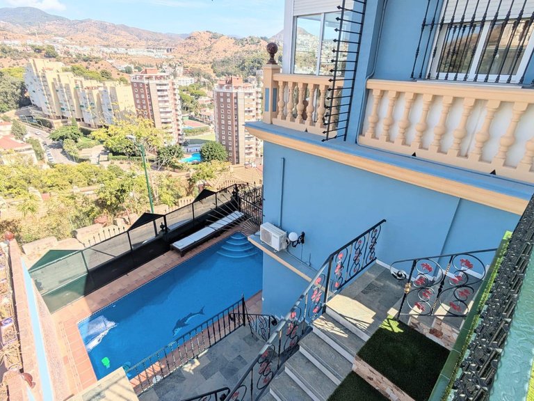 Villa for Sale in Málaga, Malaga 41