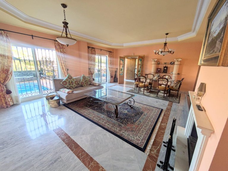 Villa for Sale in Málaga, Malaga 6