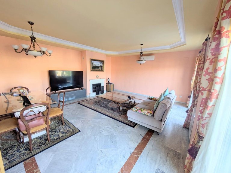 Villa for Sale in Málaga, Malaga 7