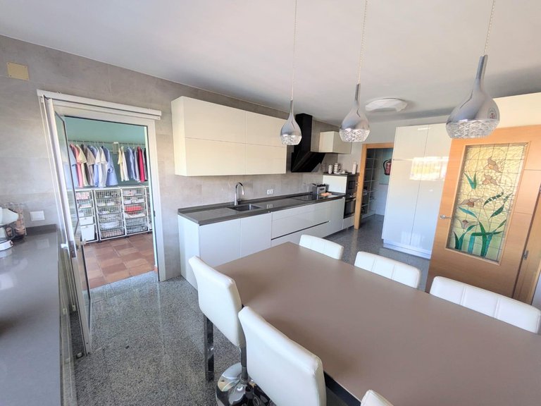 Villa for Sale in Málaga, Malaga 8
